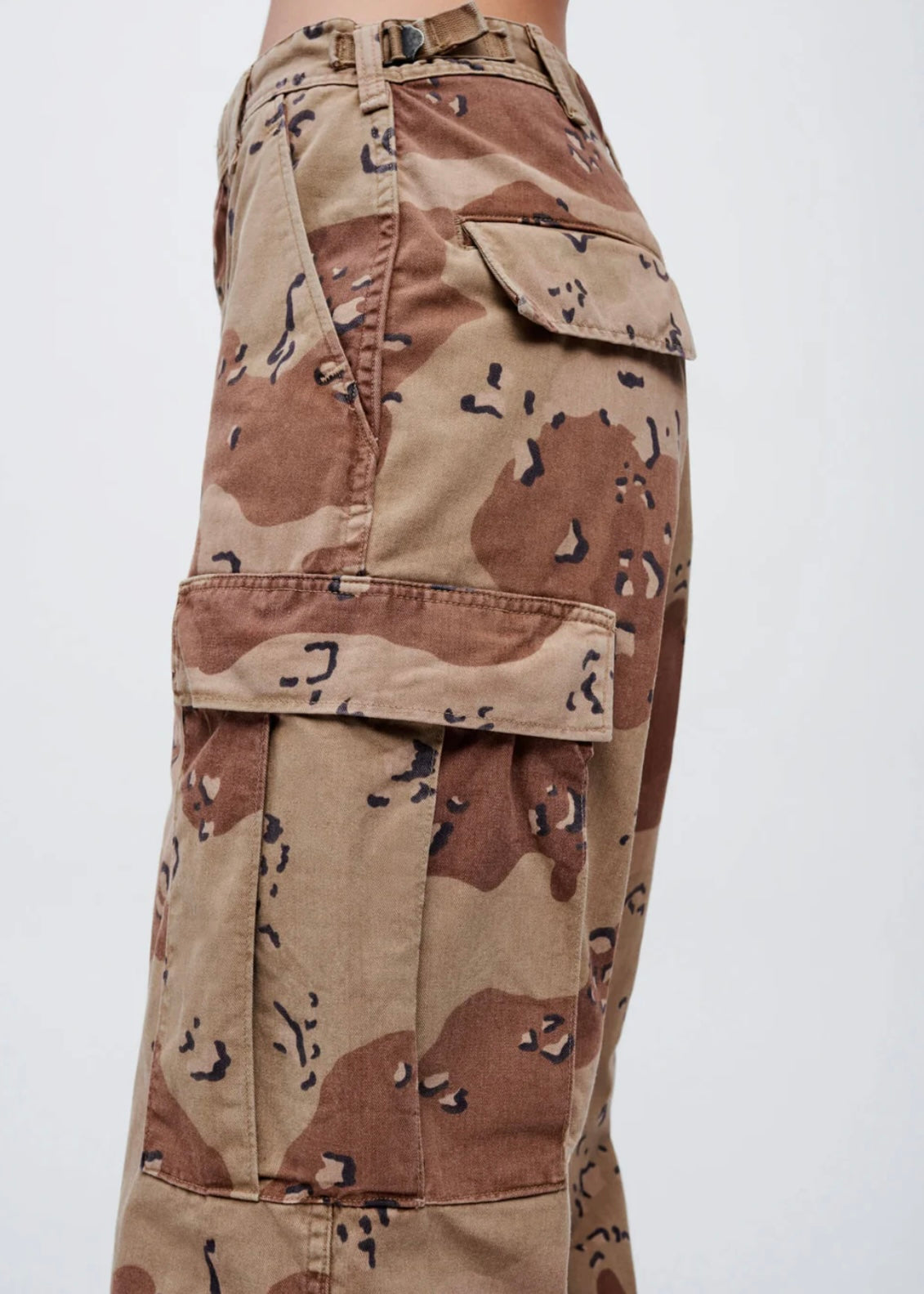 PANTALONI UPCYCLE CARGO DESERT